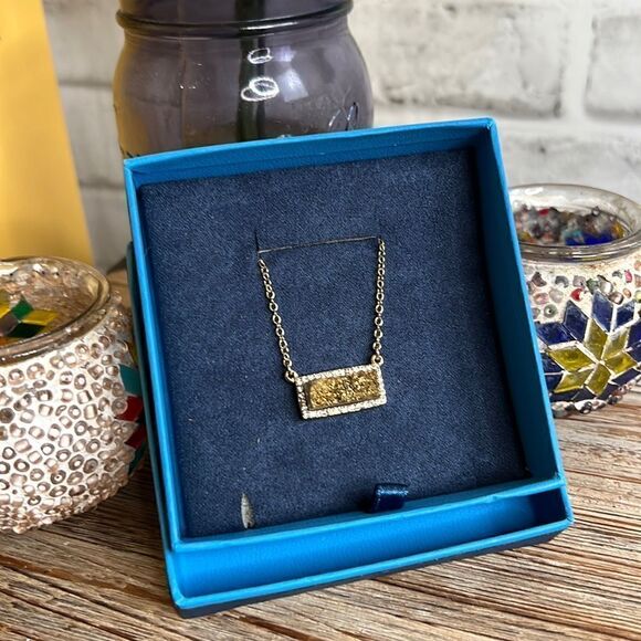 NIB Drusy Quartz Gold Tone 20” Necklace - Picture 4 of 5